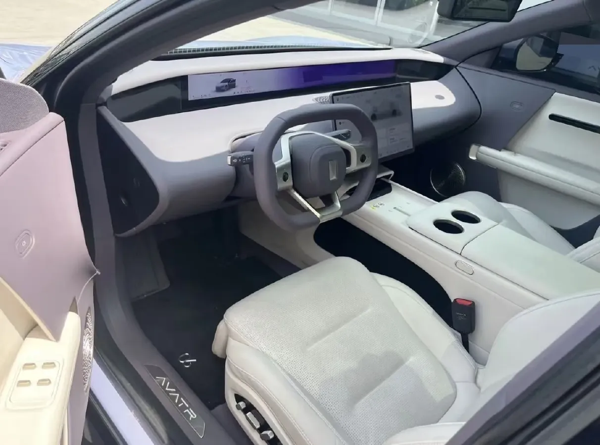 2025 Avatr 06 REEV 156HP REEV,autocango,china used car exporter,china ev exporter,chinese used car exporter,chinese used ev exporter