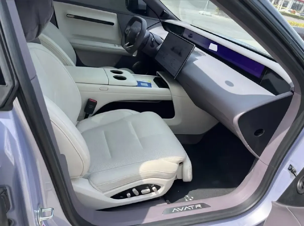 2025 Avatr 06 REEV 156HP REEV,autocango,china used car exporter,china ev exporter,chinese used car exporter,chinese used ev exporter