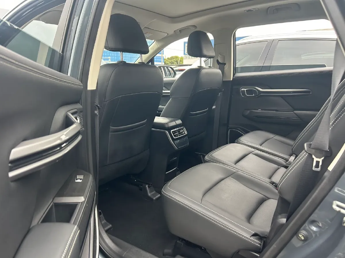 2020 Geely Okavango 1.8T 184HP L4 7DCT,autocango,china used car exporter,china ev exporter,chinese used car exporter,chinese used ev exporter