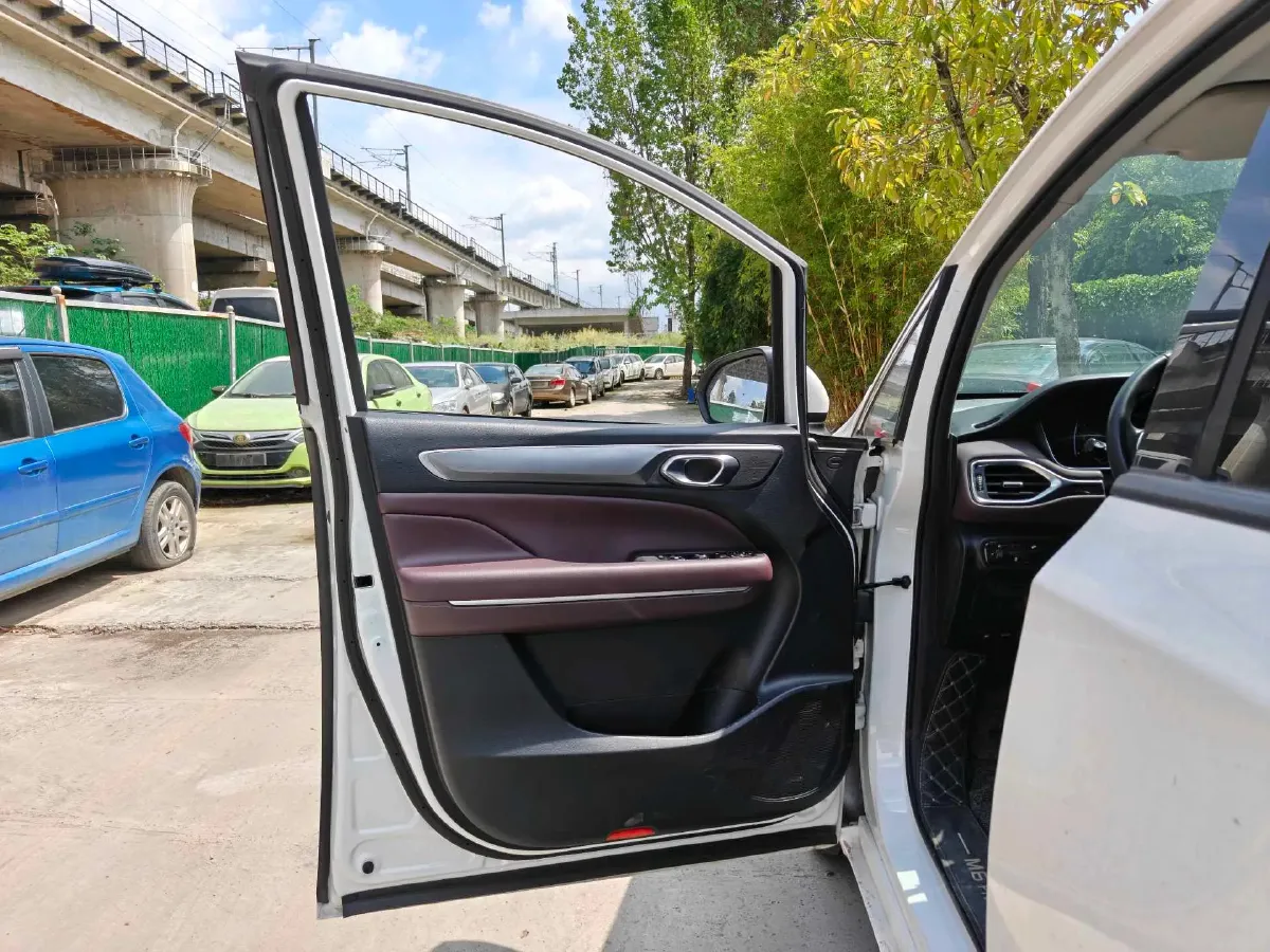 2021 GAC Trumpchi M6 1.5T 169HP L4 7DCT,autocango,china used car exporter,china ev exporter,chinese used car exporter,chinese used ev exporter