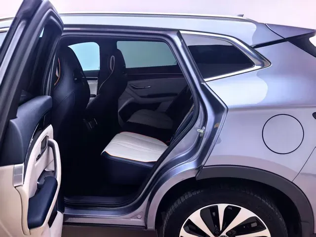 2023 BYD Song Plus 1.5L 110HP L4 E-CVT PHEV 18.3KWH,autocango,china used car exporter,china ev exporter,chinese used car exporter,chinese used ev exporter