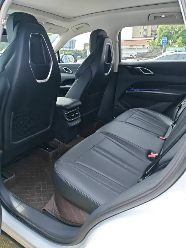 2023 HongQi HS3 1.5T 169HP L4 7DCT,autocango,china used car exporter,china ev exporter,chinese used car exporter,chinese used ev exporter