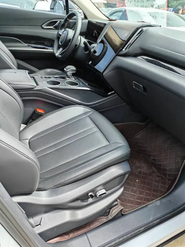 2023 HongQi HS3 1.5T 169HP L4 7DCT,autocango,china used car exporter,china ev exporter,chinese used car exporter,chinese used ev exporter