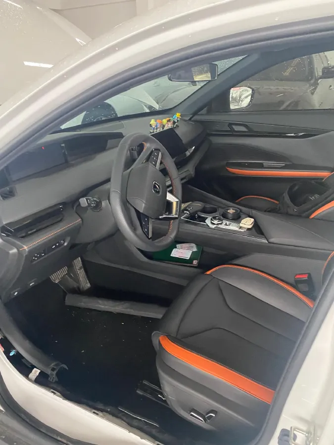 2023 ChangAn UNI-V 1.5T 188HP L4 7DCT,autocango,china used car exporter,china ev exporter,chinese used car exporter,chinese used ev exporter