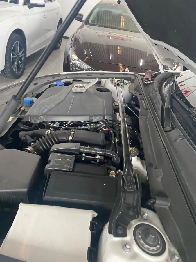 2023 ChangAn UNI-V 1.5T 188HP L4 7DCT,autocango,china used car exporter,china ev exporter,chinese used car exporter,chinese used ev exporter