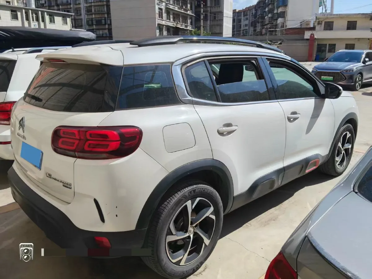 2017 Citroen C5 Aircross 1.6T 167HP L4 6AT,autocango,china used car exporter,china ev exporter,chinese used car exporter,chinese used ev exporter