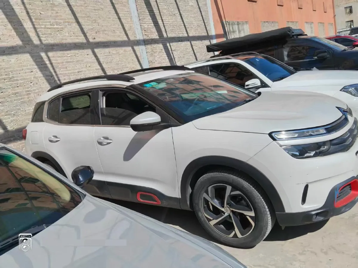 2017 Citroen C5 Aircross 1.6T 167HP L4 6AT,autocango,china used car exporter,china ev exporter,chinese used car exporter,chinese used ev exporter