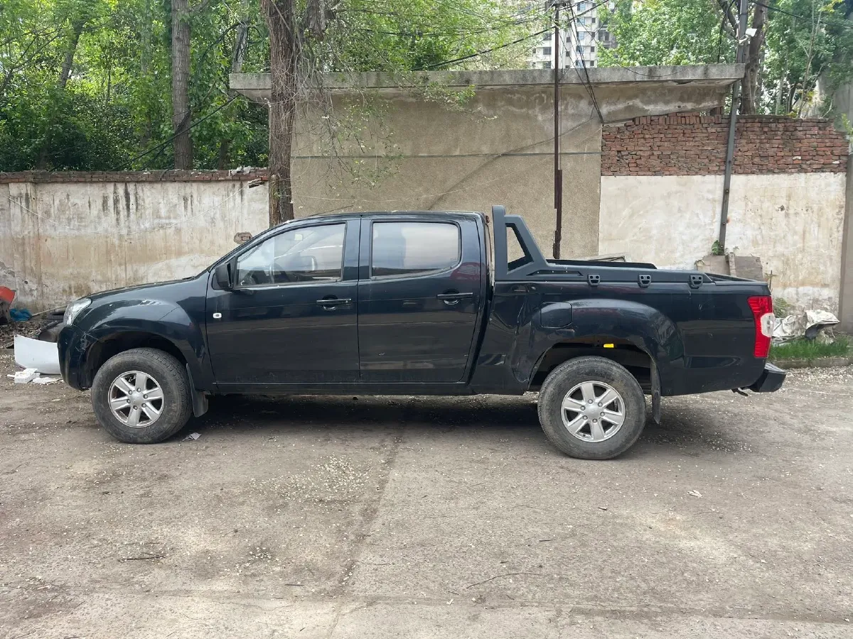 2022 Isuzu RE-MAX Jim 2.8T 120HP L4 5MT,autocango,china used car exporter,china ev exporter,chinese used car exporter,chinese used ev exporter