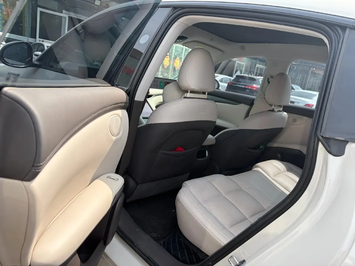 2023 IM LS6 BEV 71KWH,autocango,china used car exporter,china ev exporter,chinese used car exporter,chinese used ev exporter