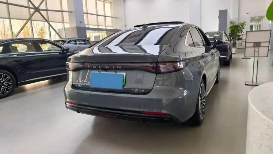 2025 Fulwin FulwinA8L 1.5T 156HP L4 1DHT PHEV 18.67KWH,autocango,china used car exporter,china ev exporter,chinese used car exporter,chinese used ev exporter