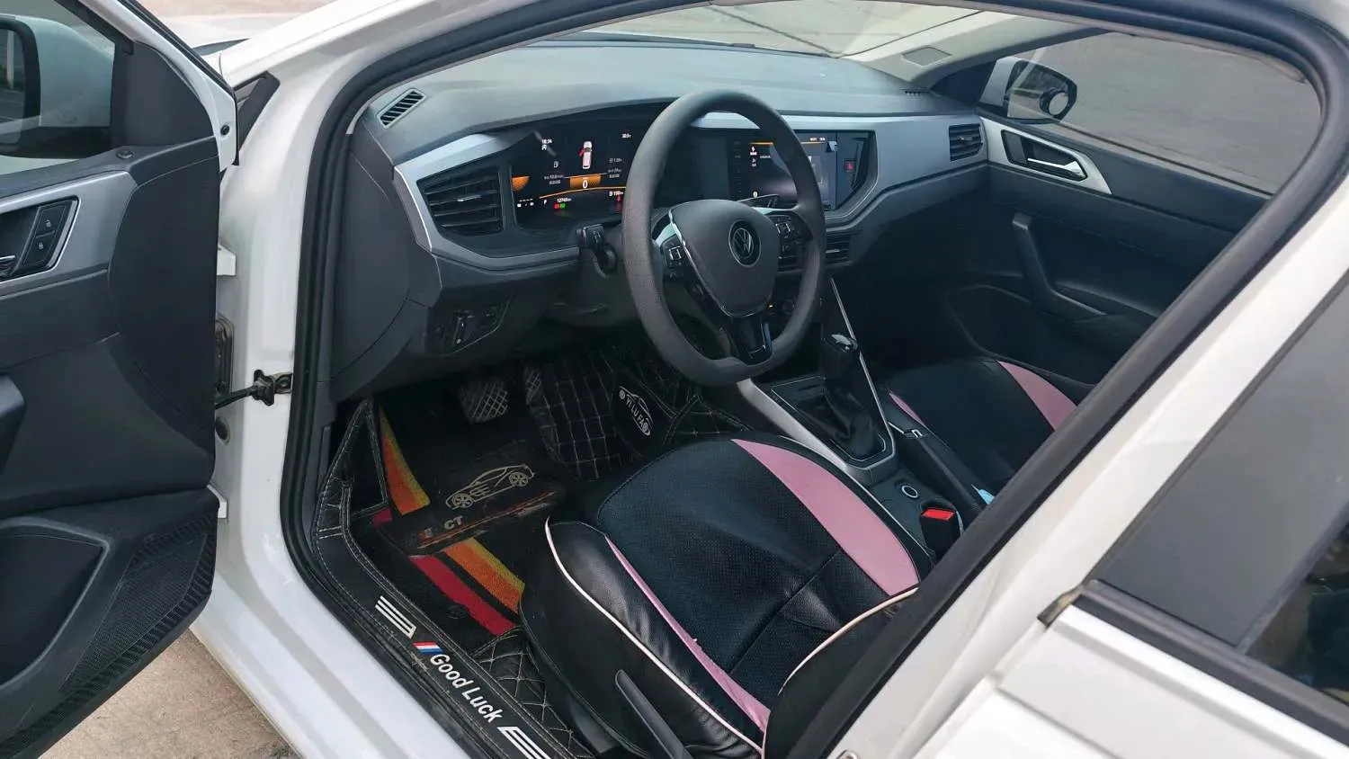 2023 Volkswagen Polo 1.5L 110HP L4 6AT,autocango,china used car exporter,china ev exporter,chinese used car exporter,chinese used ev exporter