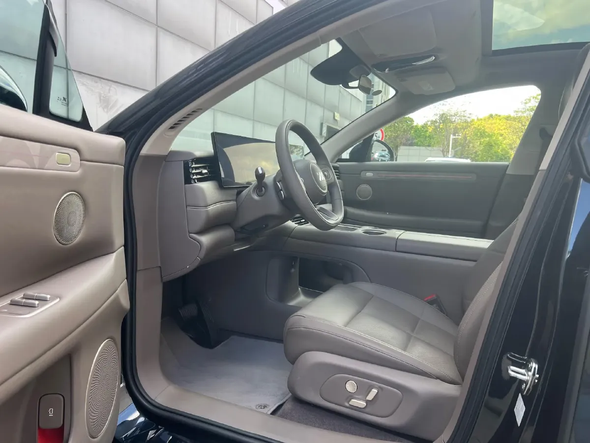 2026 IM LS6 REEV 155HP REEV,autocango,china used car exporter,china ev exporter,chinese used car exporter,chinese used ev exporter