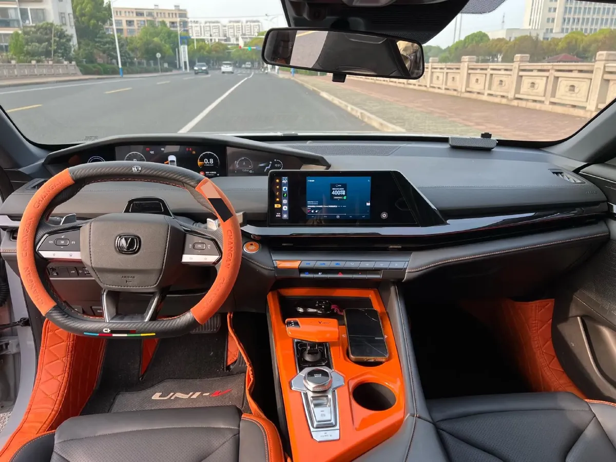 2023 ChangAn UNI-V 1.5T 188HP L4 7DCT,autocango,china used car exporter,china ev exporter,chinese used car exporter,chinese used ev exporter