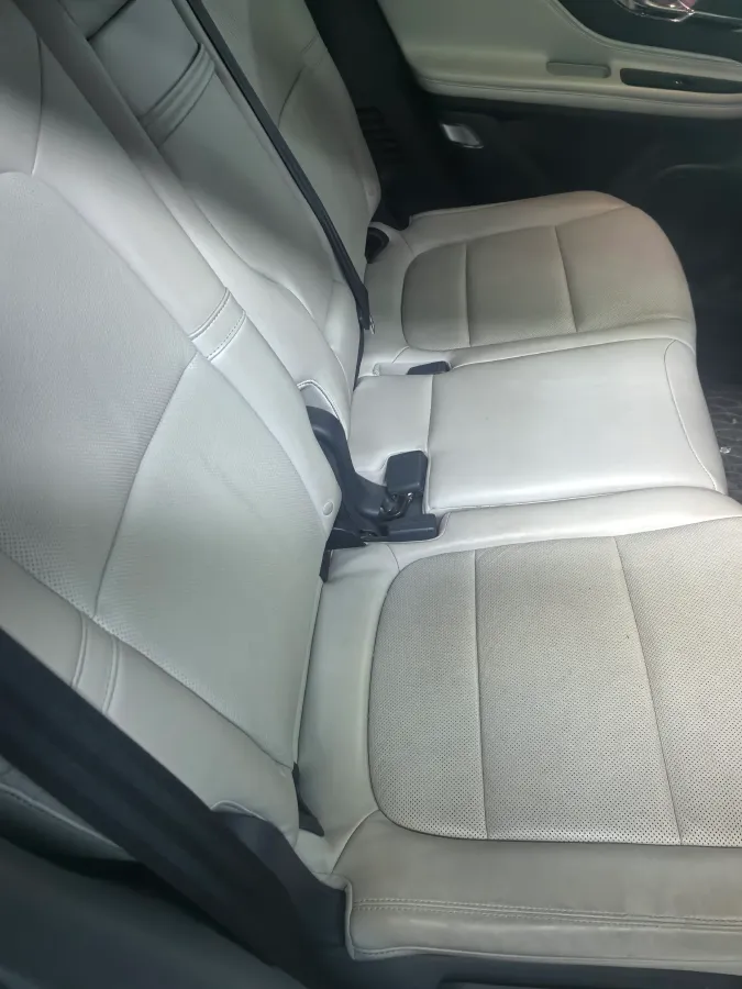 2023 Lincoln Corsair 2.0T 261HP L4 8AT,autocango,china used car exporter,china ev exporter,chinese used car exporter,chinese used ev exporter