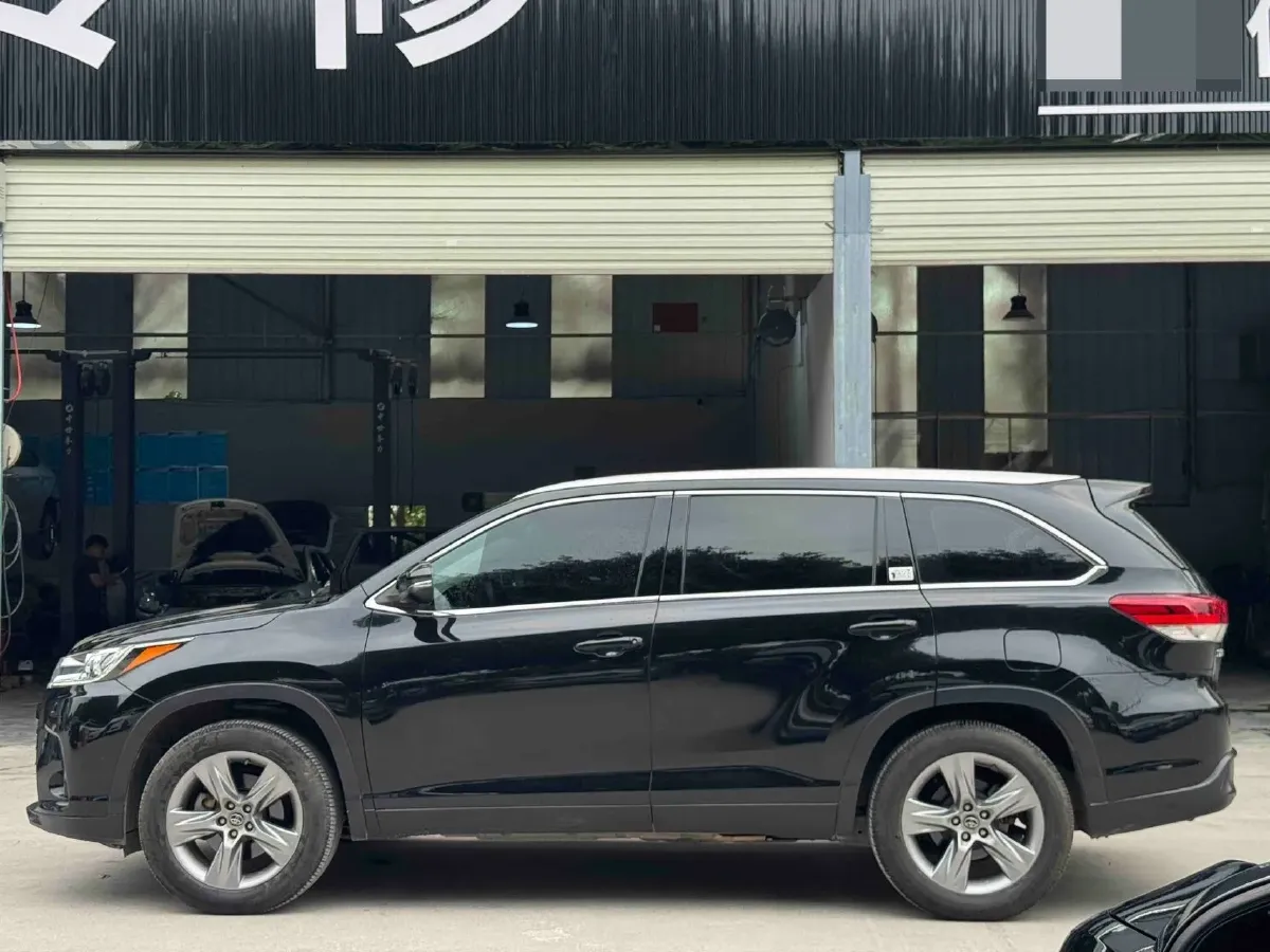 2020 Toyota Highlander 2.0T 220HP L4 6AT,autocango,china used car exporter,china ev exporter,chinese used car exporter,chinese used ev exporter