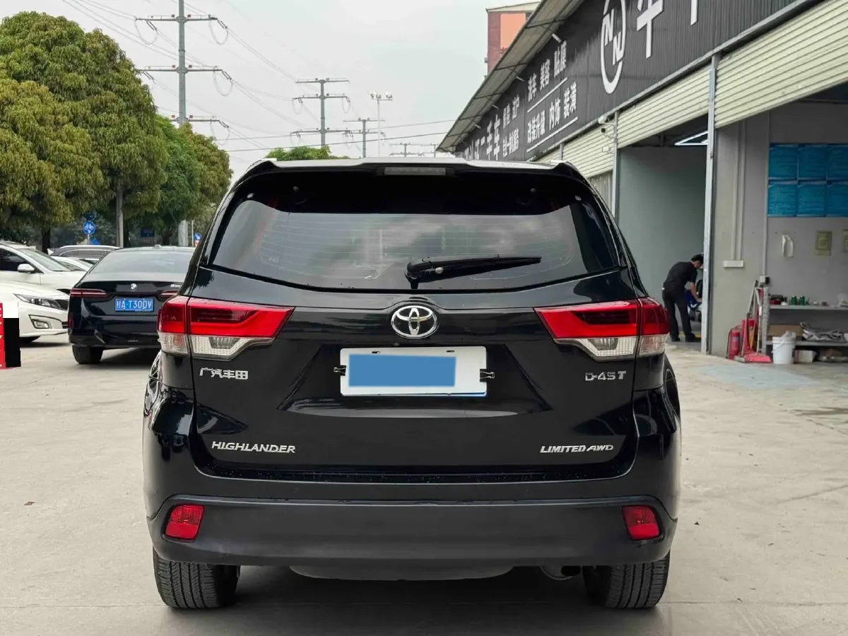 2020 Toyota Highlander 2.0T 220HP L4 6AT,autocango,china used car exporter,china ev exporter,chinese used car exporter,chinese used ev exporter