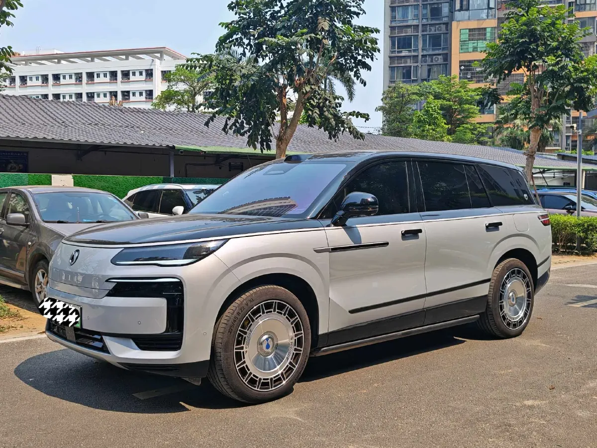 2025 Denza DenzaN9 2.0T 207HP L4 E-CVT PHEV,autocango,china used car exporter,china ev exporter,chinese used car exporter,chinese used ev exporter