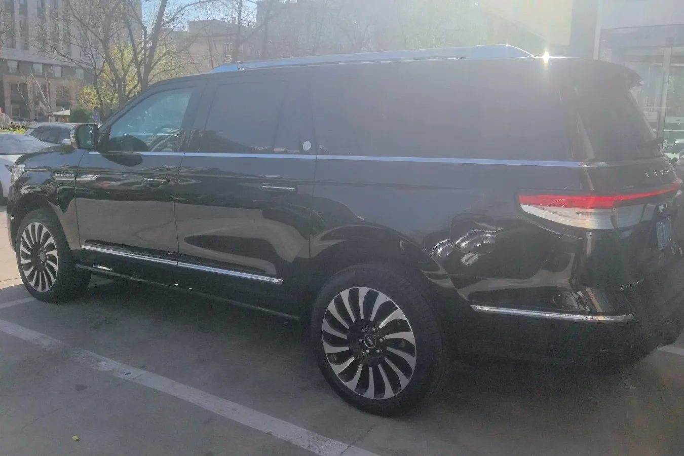2022 Lincoln Navigator 3.5T 415HP V6 10AT,autocango,china used car exporter,china ev exporter,chinese used car exporter,chinese used ev exporter