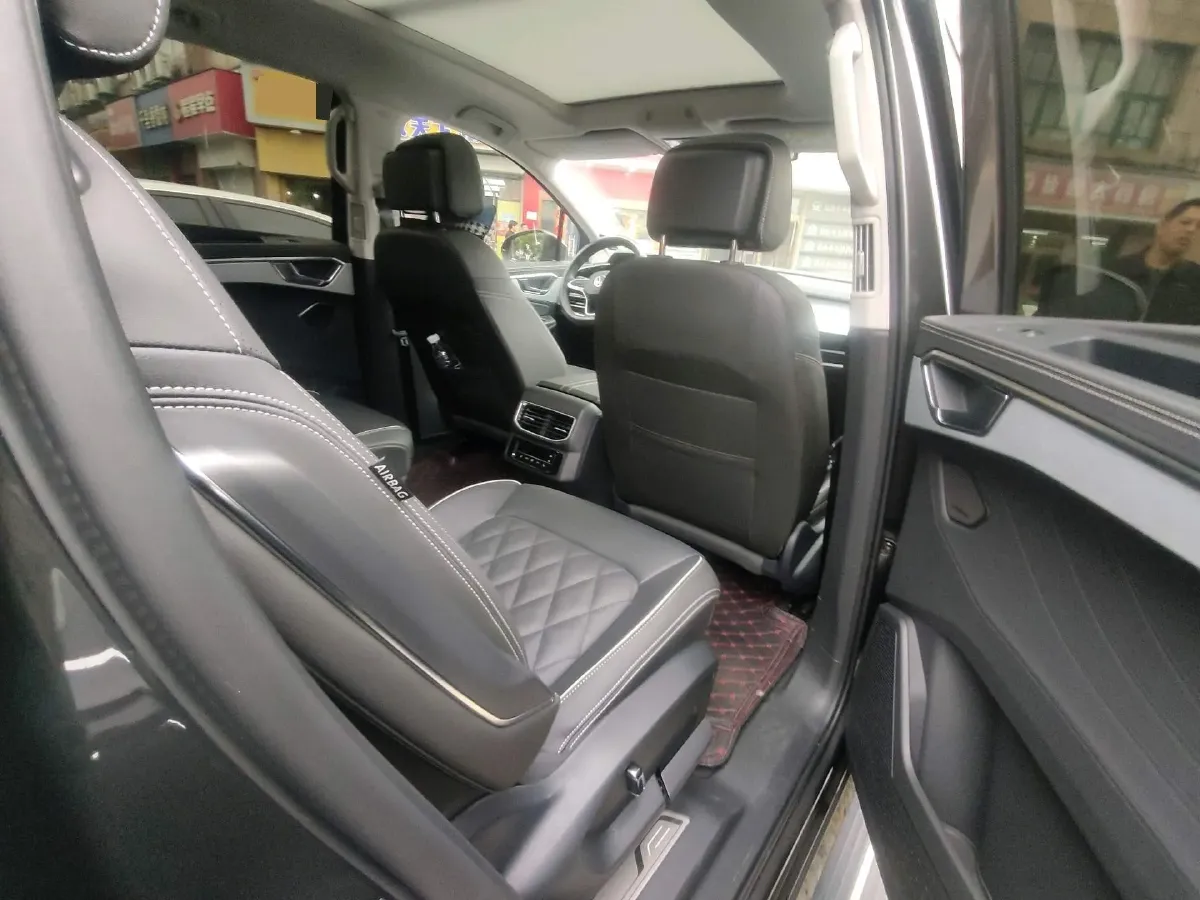 2021 Volkswagen Talagon 2.0T 220HP L4 7DCT,autocango,china used car exporter,china ev exporter,chinese used car exporter,chinese used ev exporter