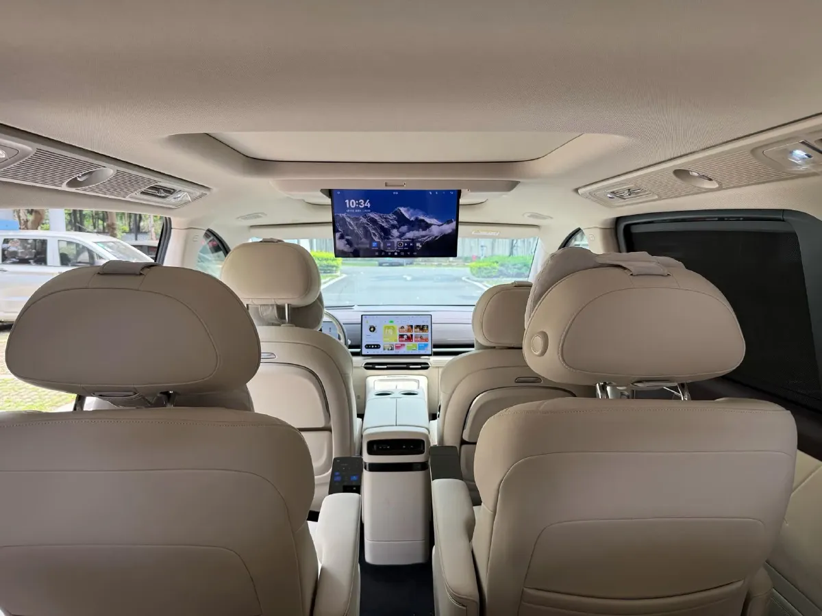 2026 Voyah Dream 1.5T 150HP L4 PHEV,autocango,china used car exporter,china ev exporter,chinese used car exporter,chinese used ev exporter