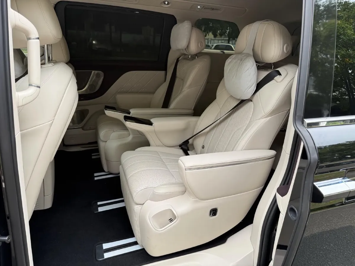 2026 Voyah Dream 1.5T 150HP L4 PHEV,autocango,china used car exporter,china ev exporter,chinese used car exporter,chinese used ev exporter