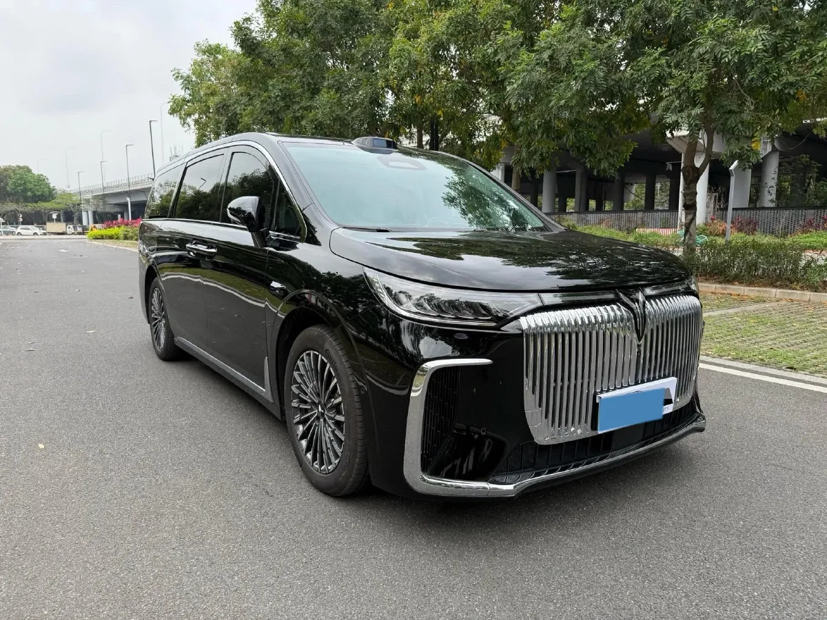 2026 Voyah Dream 1.5T 150HP L4 PHEV,autocango,china used car exporter,china ev exporter,chinese used car exporter,chinese used ev exporter