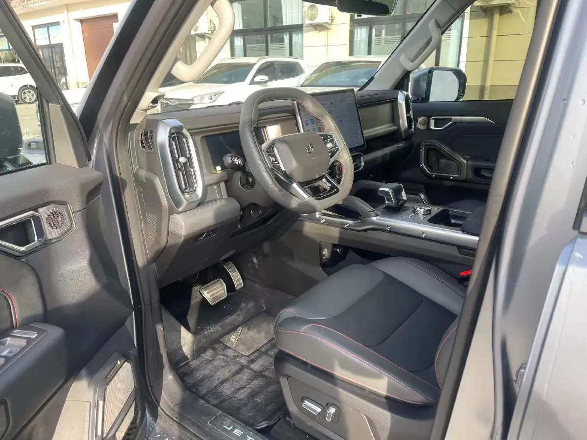 2023 Jetour Traveller 2.0T 254HP L4 7DCT,autocango,china used car exporter,china ev exporter,chinese used car exporter,chinese used ev exporter