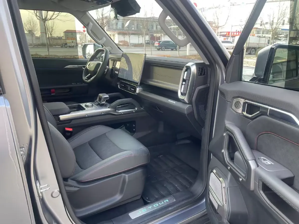 2023 Jetour Traveller 2.0T 254HP L4 7DCT,autocango,china used car exporter,china ev exporter,chinese used car exporter,chinese used ev exporter