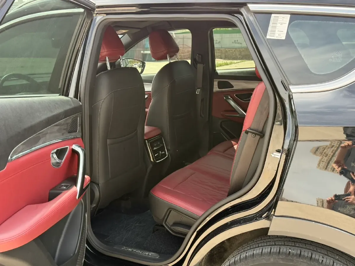 2023 ChangAn Oshan X7 Plus 1.5T 188HP L4 7DCT,autocango,china used car exporter,china ev exporter,chinese used car exporter,chinese used ev exporter