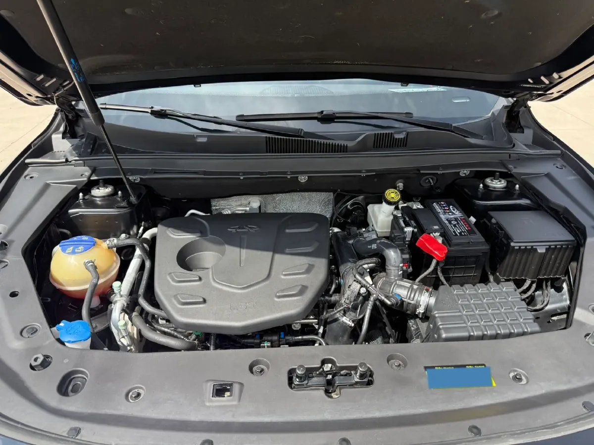 2023 ChangAn Oshan X7 Plus 1.5T 188HP L4 7DCT,autocango,china used car exporter,china ev exporter,chinese used car exporter,chinese used ev exporter