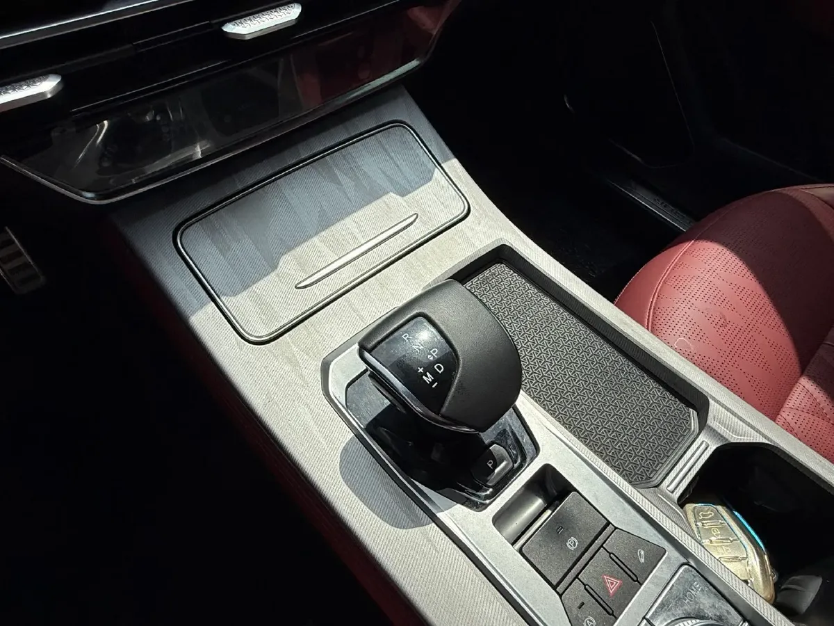 2023 ChangAn Oshan X7 Plus 1.5T 188HP L4 7DCT,autocango,china used car exporter,china ev exporter,chinese used car exporter,chinese used ev exporter