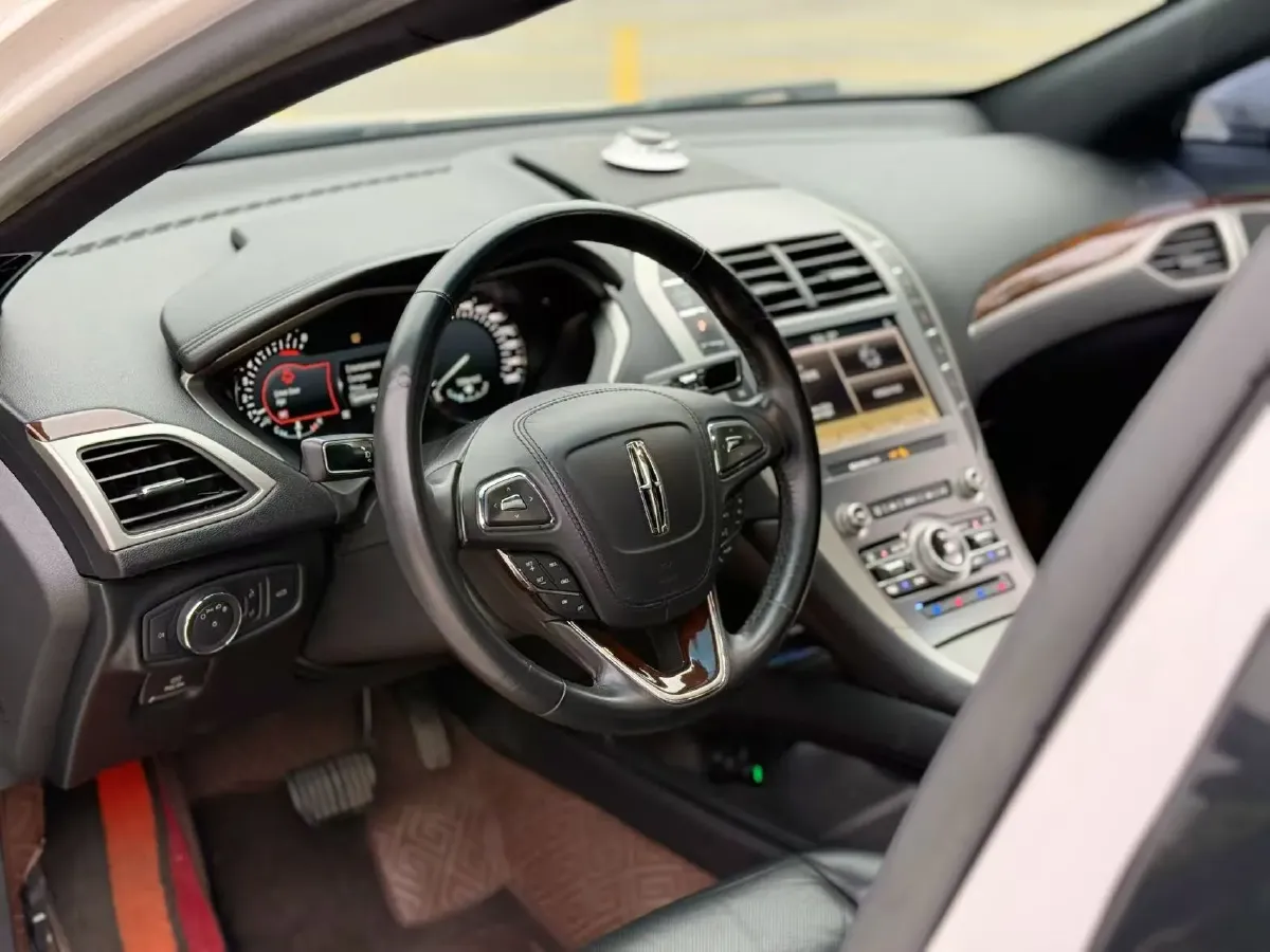 2019 Lincoln MKZ 2.0T 196HP L4 6AT,autocango,china used car exporter,china ev exporter,chinese used car exporter,chinese used ev exporter