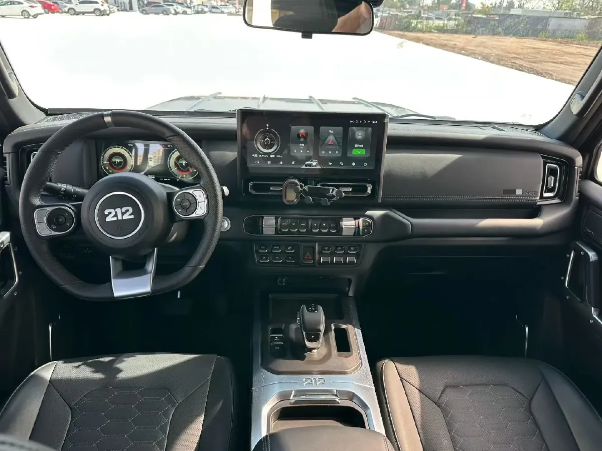 2024 212 212 T01 2.0T 252HP L4 8AT,autocango,china used car exporter,china ev exporter,chinese used car exporter,chinese used ev exporter