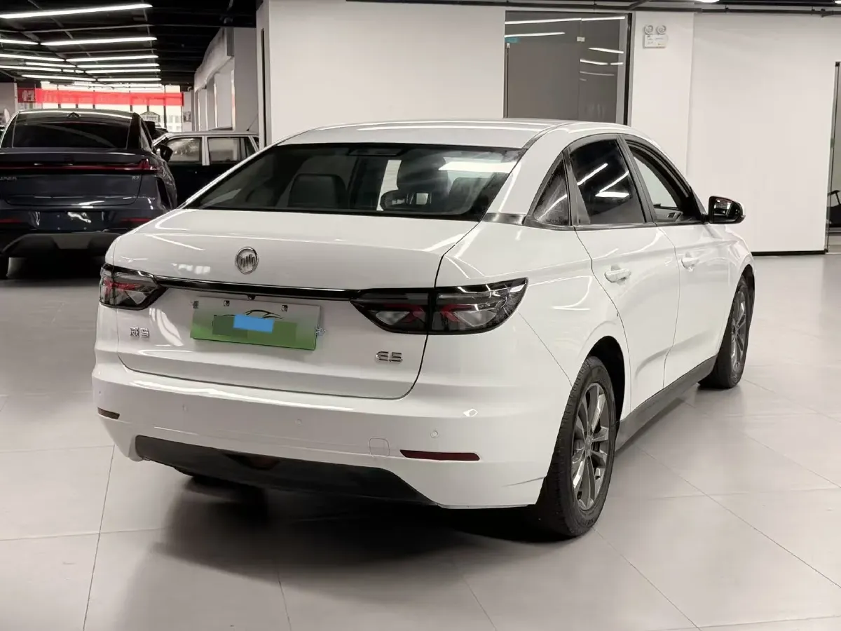 2021 Weltmeister E.5 BEV 49.92KWH,autocango,china used car exporter,china ev exporter,chinese used car exporter,chinese used ev exporter