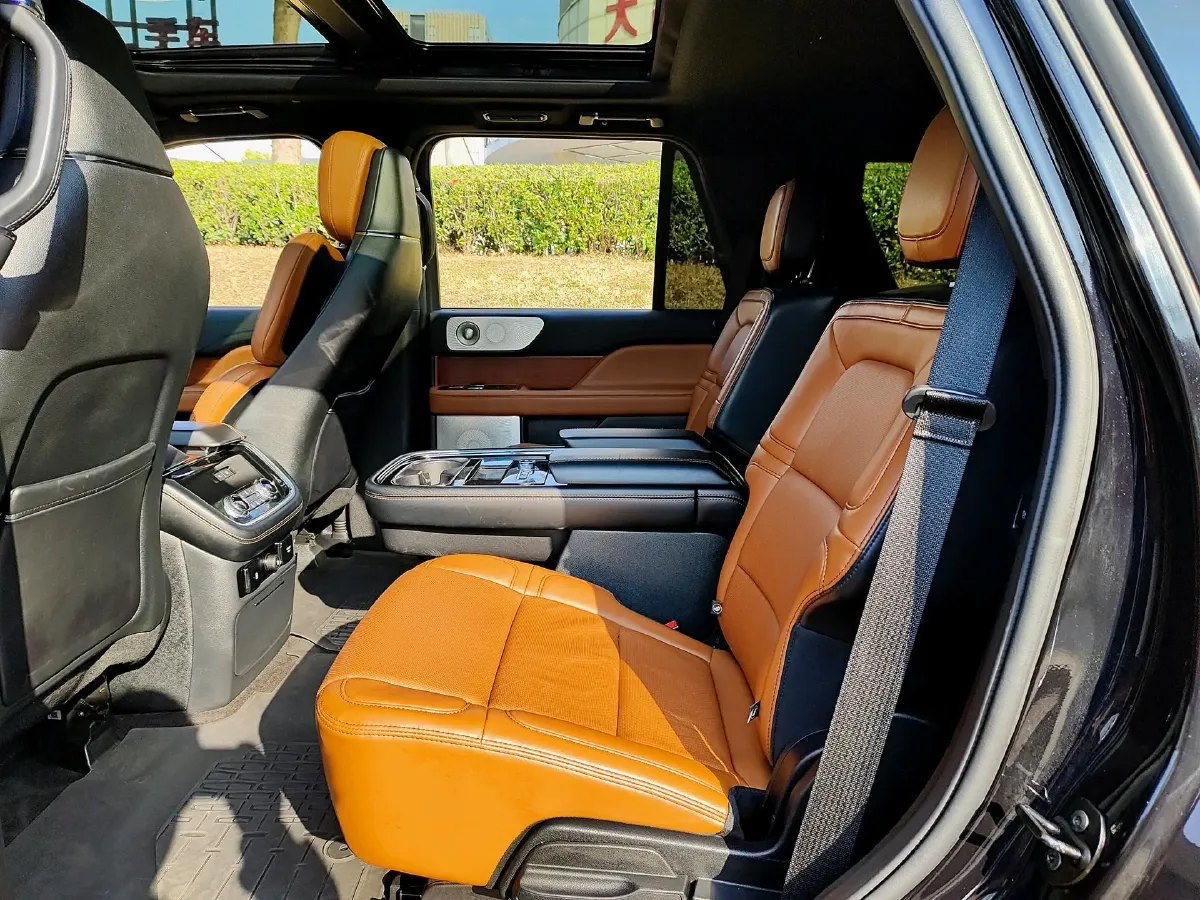 2020 Lincoln Navigator 3.5T 388HP V6 10AT,autocango,china used car exporter,china ev exporter,chinese used car exporter,chinese used ev exporter