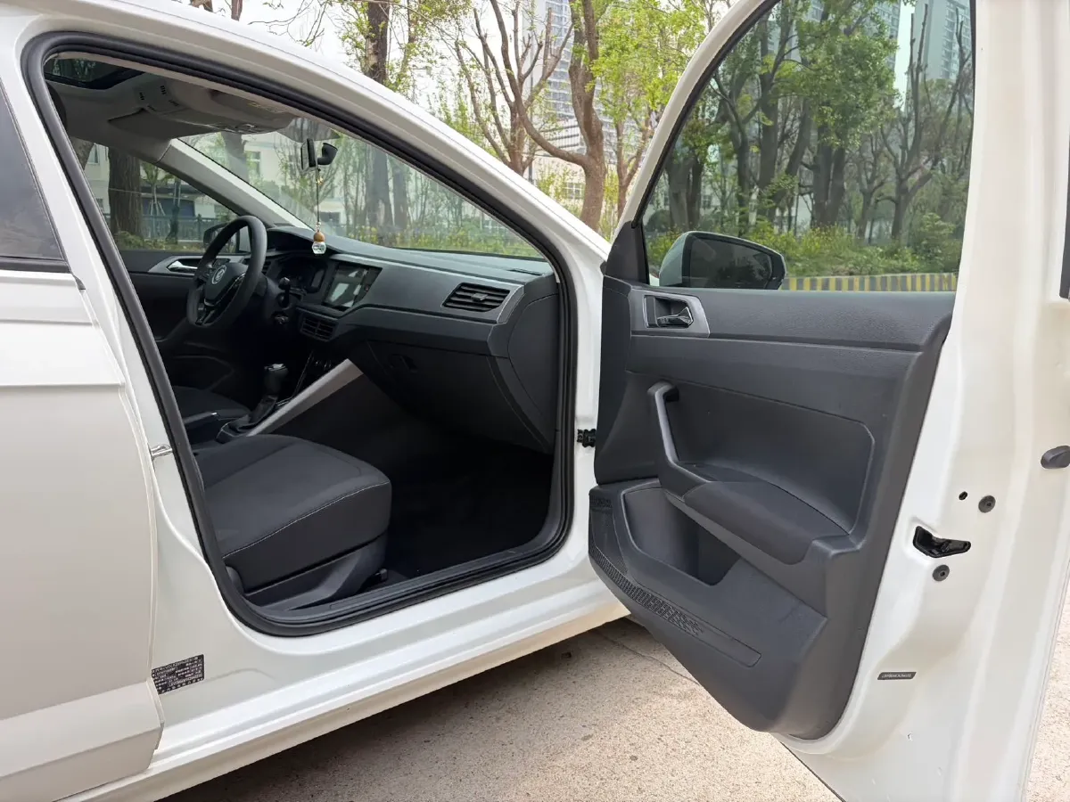 2019 Volkswagen Polo 1.5L 113HP L4 6AT,autocango,china used car exporter,china ev exporter,chinese used car exporter,chinese used ev exporter