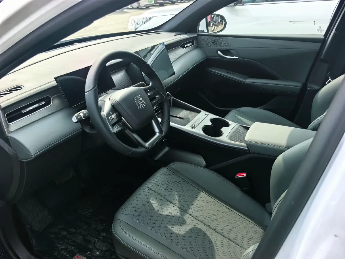 2026 BYD Qin Plus 1.5L 101HP L4 E-CVT PHEV,autocango,china used car exporter,china ev exporter,chinese used car exporter,chinese used ev exporter