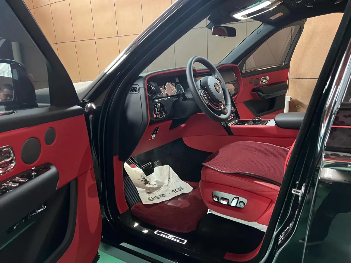 2020 Rolls-Royce Cullinan 6.7T 600HP V12 8AT,autocango,china used car exporter,china ev exporter,chinese used car exporter,chinese used ev exporter