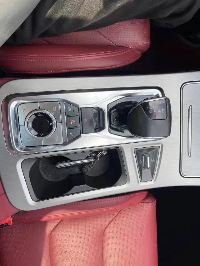 2021 Jetour X70 Plus 1.5T 156HP L4 6DCT,autocango,china used car exporter,china ev exporter,chinese used car exporter,chinese used ev exporter