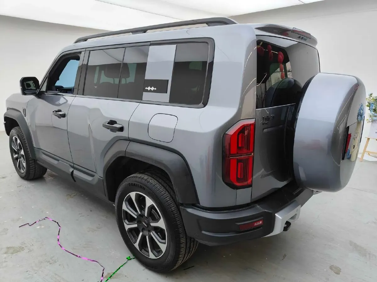 2023 FangChengBao Bao 5 1.5T 194HP L4 E-CVT PHEV 31.8KWH,autocango,china used car exporter,china ev exporter,chinese used car exporter,chinese used ev exporter