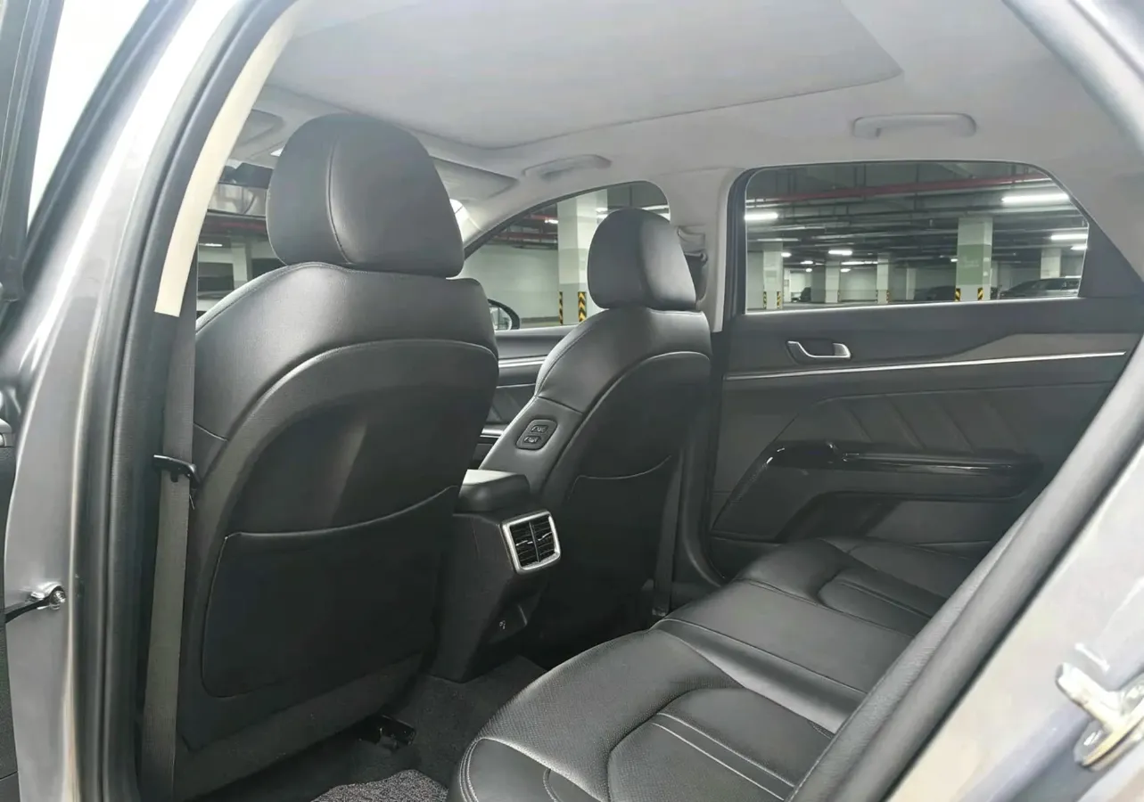 2021 Toyota Camry 2.0L 178HP L4 CVT,autocango,china used car exporter,china ev exporter,chinese used car exporter,chinese used ev exporter