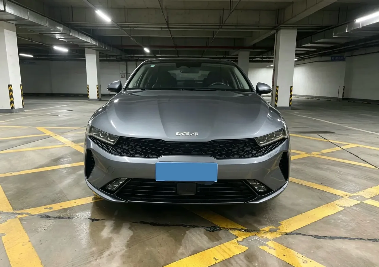 2021 Toyota Camry 2.0L 178HP L4 CVT,autocango,china used car exporter,china ev exporter,chinese used car exporter,chinese used ev exporter