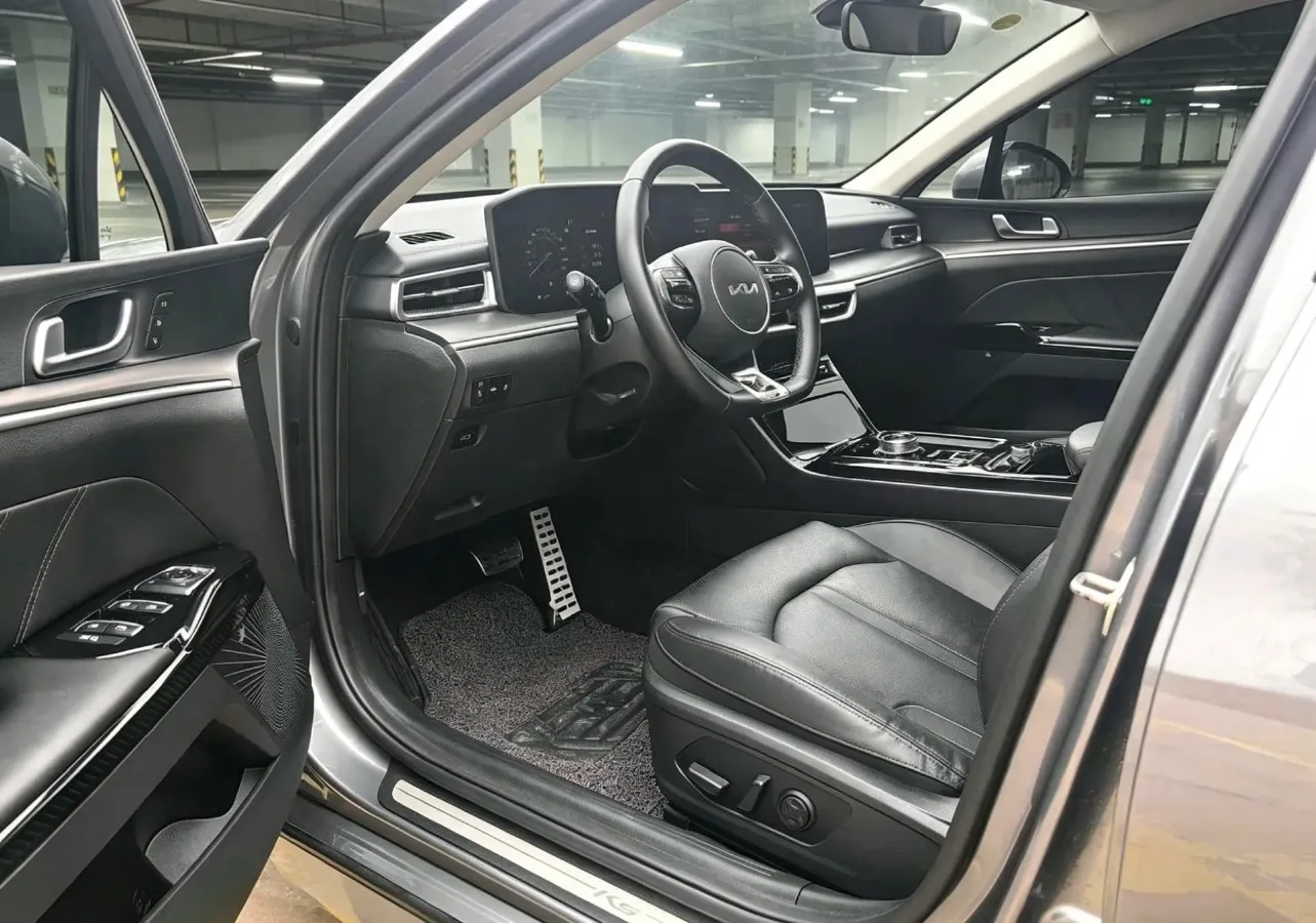 2021 Toyota Camry 2.0L 178HP L4 CVT,autocango,china used car exporter,china ev exporter,chinese used car exporter,chinese used ev exporter