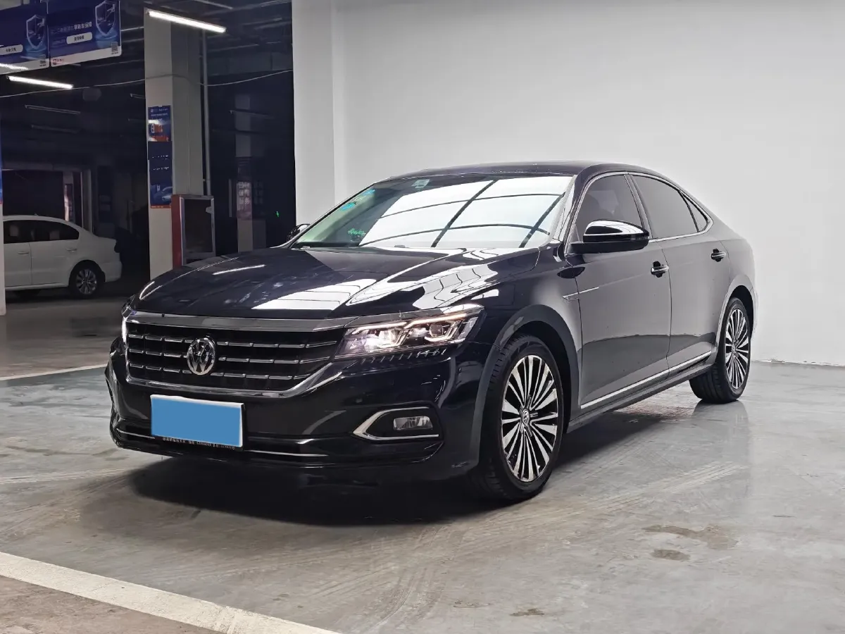 2019 Volvo V40 1.5T 152HP L4 6AT,autocango,china used car exporter,china ev exporter,chinese used car exporter,chinese used ev exporter