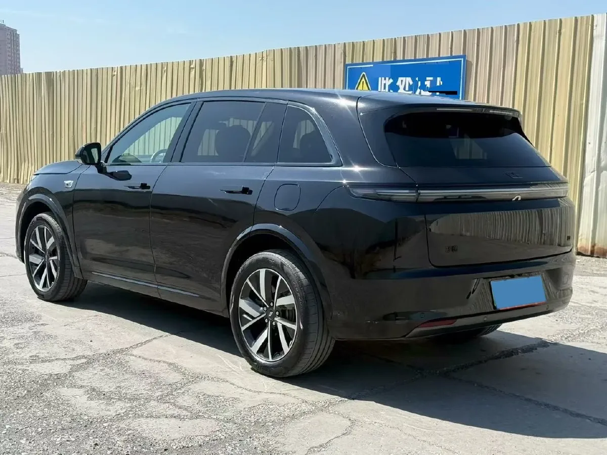 2023 Li L7 Range Extended 154HP REEV 40.9KWH,autocango,china used car exporter,china ev exporter,chinese used car exporter,chinese used ev exporter