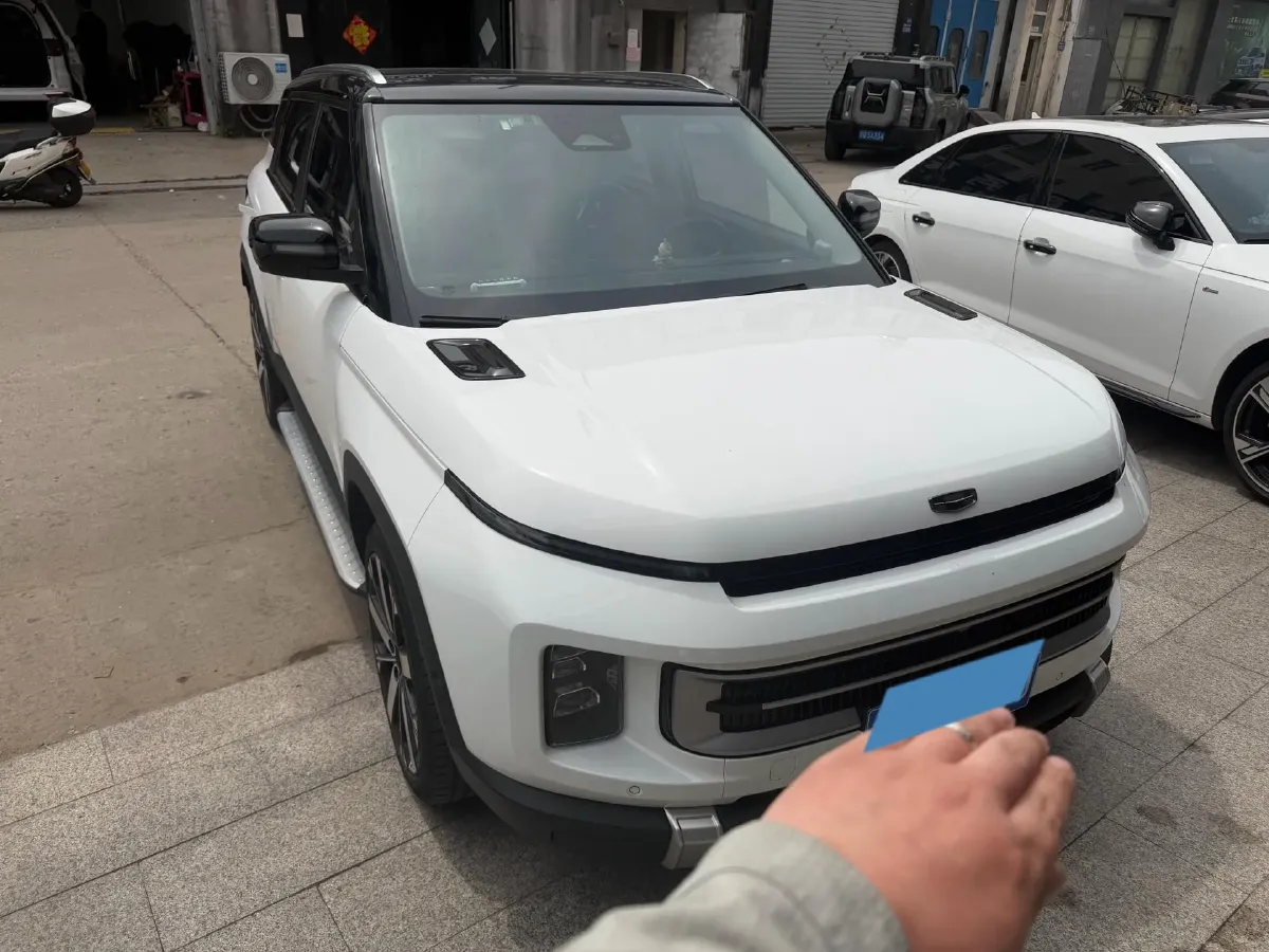 2023 Geely ICON 1.5T 181HP L4 7DCT,autocango,china used car exporter,china ev exporter,chinese used car exporter,chinese used ev exporter