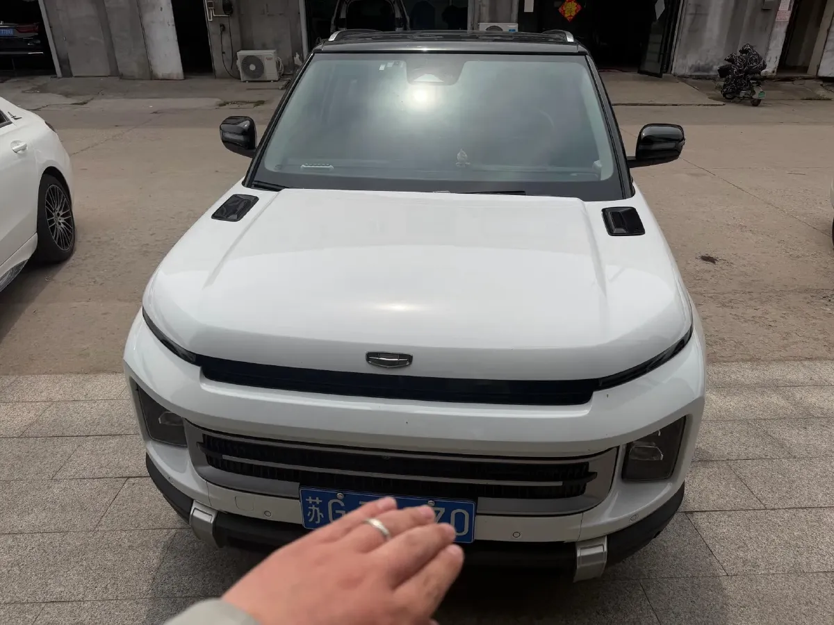 2023 Geely ICON 1.5T 181HP L4 7DCT,autocango,china used car exporter,china ev exporter,chinese used car exporter,chinese used ev exporter