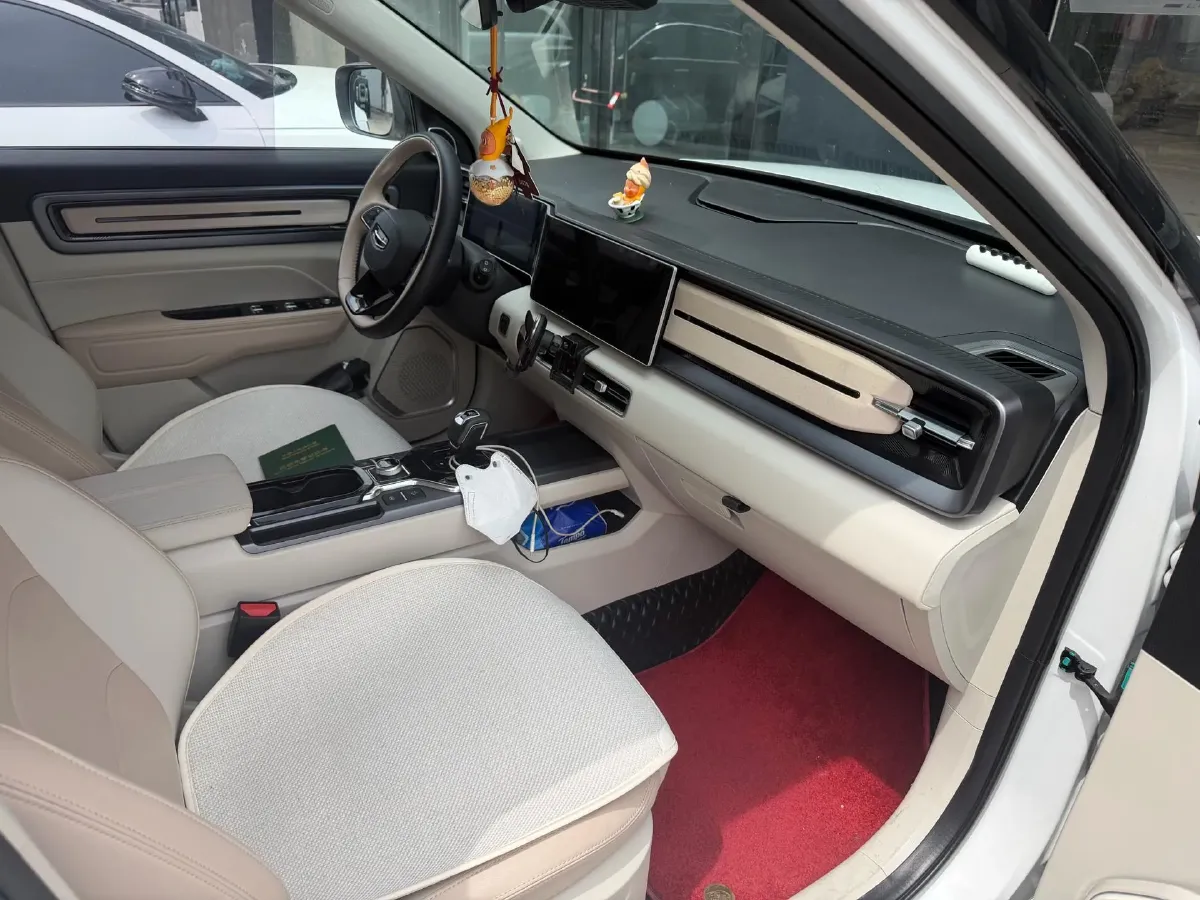 2023 Geely ICON 1.5T 181HP L4 7DCT,autocango,china used car exporter,china ev exporter,chinese used car exporter,chinese used ev exporter