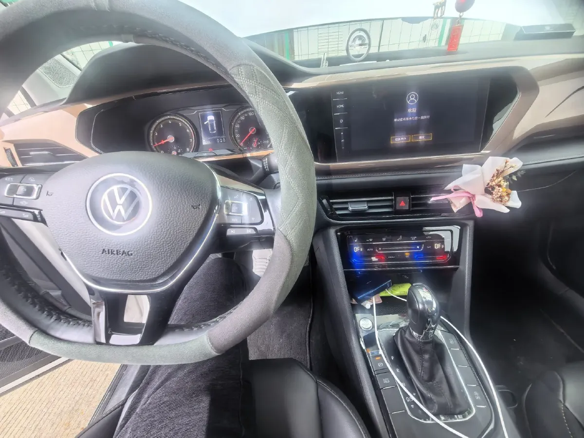 2021 Volkswagen Tharu 1.4T 150HP L4 7DCT,autocango,china used car exporter,china ev exporter,chinese used car exporter,chinese used ev exporter