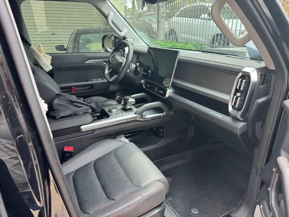 2023 Jetour Traveller 2.0T 254HP L4 7DCT,autocango,china used car exporter,china ev exporter,chinese used car exporter,chinese used ev exporter